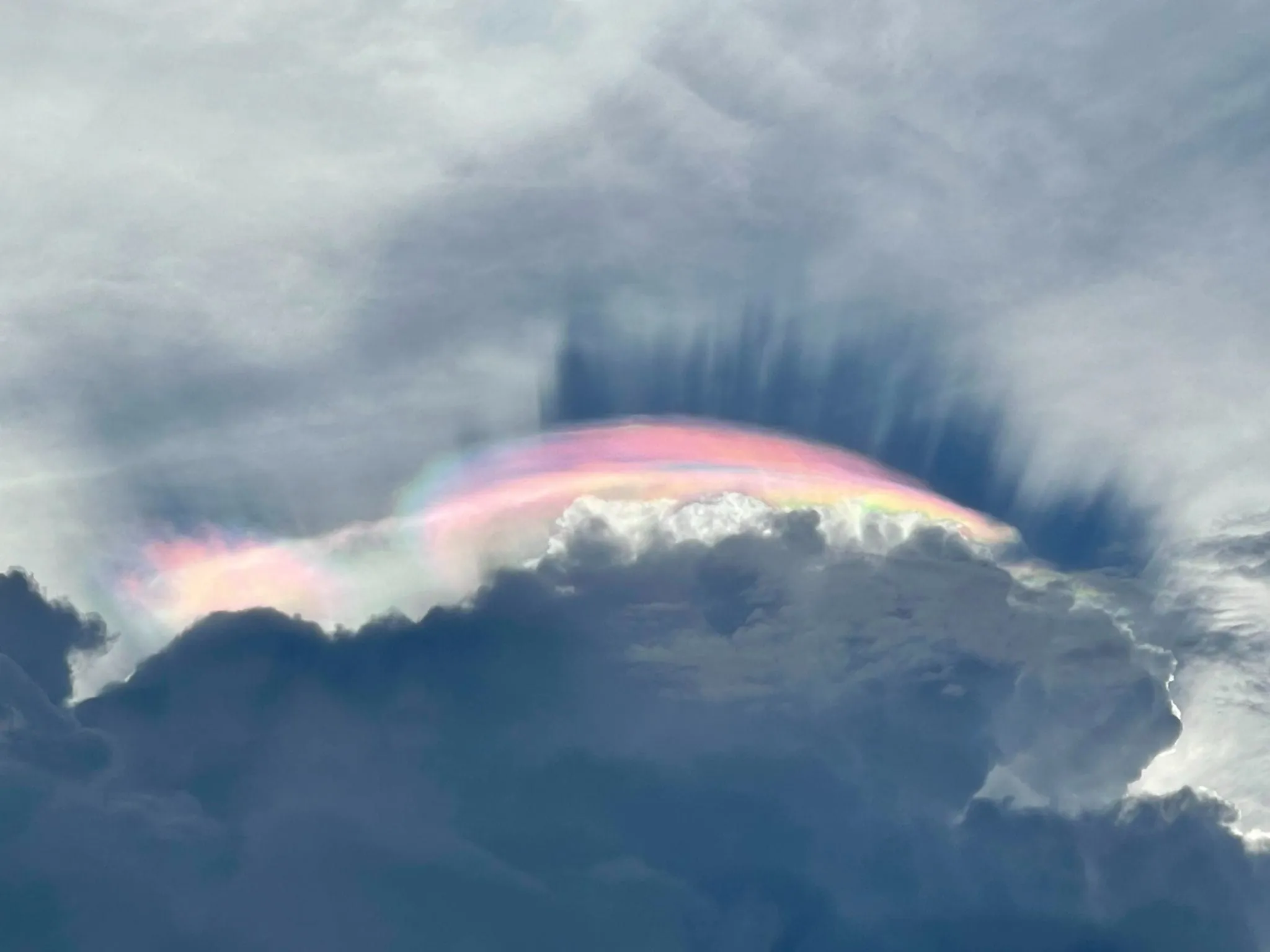 Cloud Iridescence: Pastel rainbow colours in thin cloud